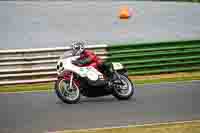 Vintage-motorcycle-club;eventdigitalimages;mallory-park;mallory-park-trackday-photographs;no-limits-trackdays;peter-wileman-photography;trackday-digital-images;trackday-photos;vmcc-festival-1000-bikes-photographs